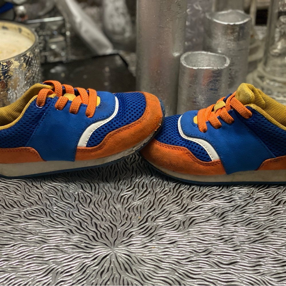 Gap sneakers